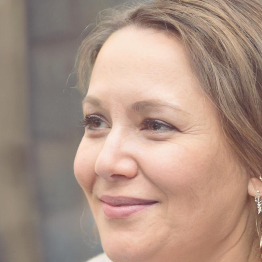 Instructor Borghild Svendsen, industrial cybersecurity expert with manufacturing sector experience